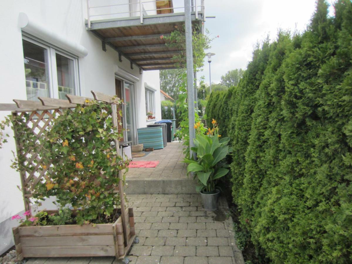 Christine Oparaugo - Privatzimmer mit Bad Leutkirch im Allgäu Exterior foto
